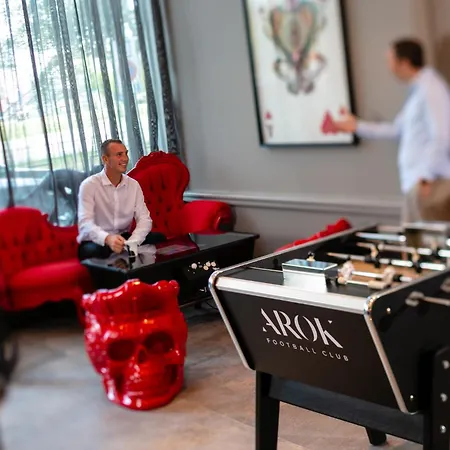 Arok Hotel