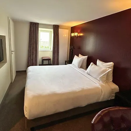 Arok Hotel