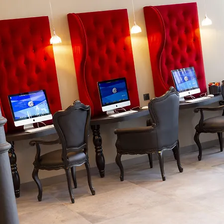Arok Hotel 3*