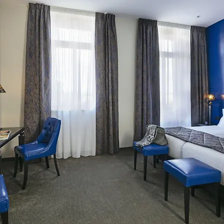 Arok Hotel