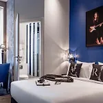 Arok Hotel 3*