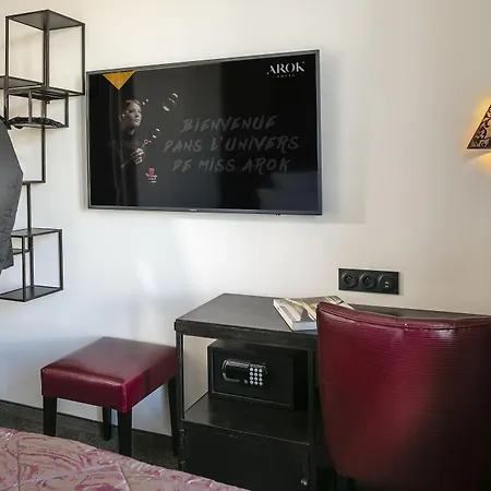 Arok Hotel